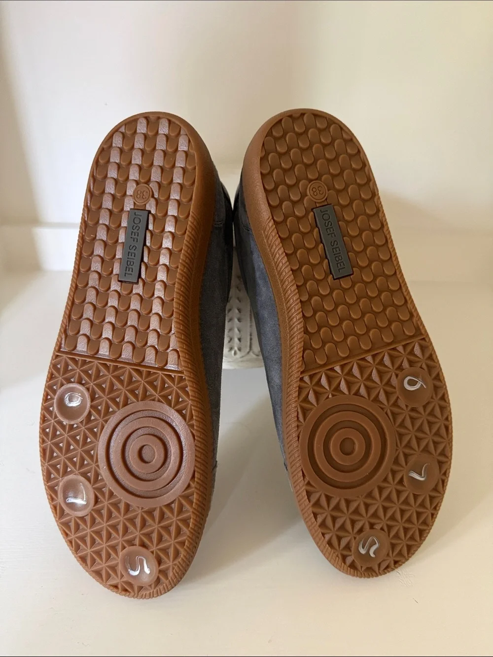 JOSEF SEIBEL JOLENE 04 ASPHALT SNEAKER NWOT SZ 38 / 7.5 $72